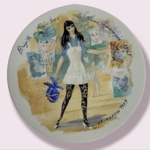 D'Arceau-Limoges Vintage Les Femmes Du Siecle Collector's Plate
