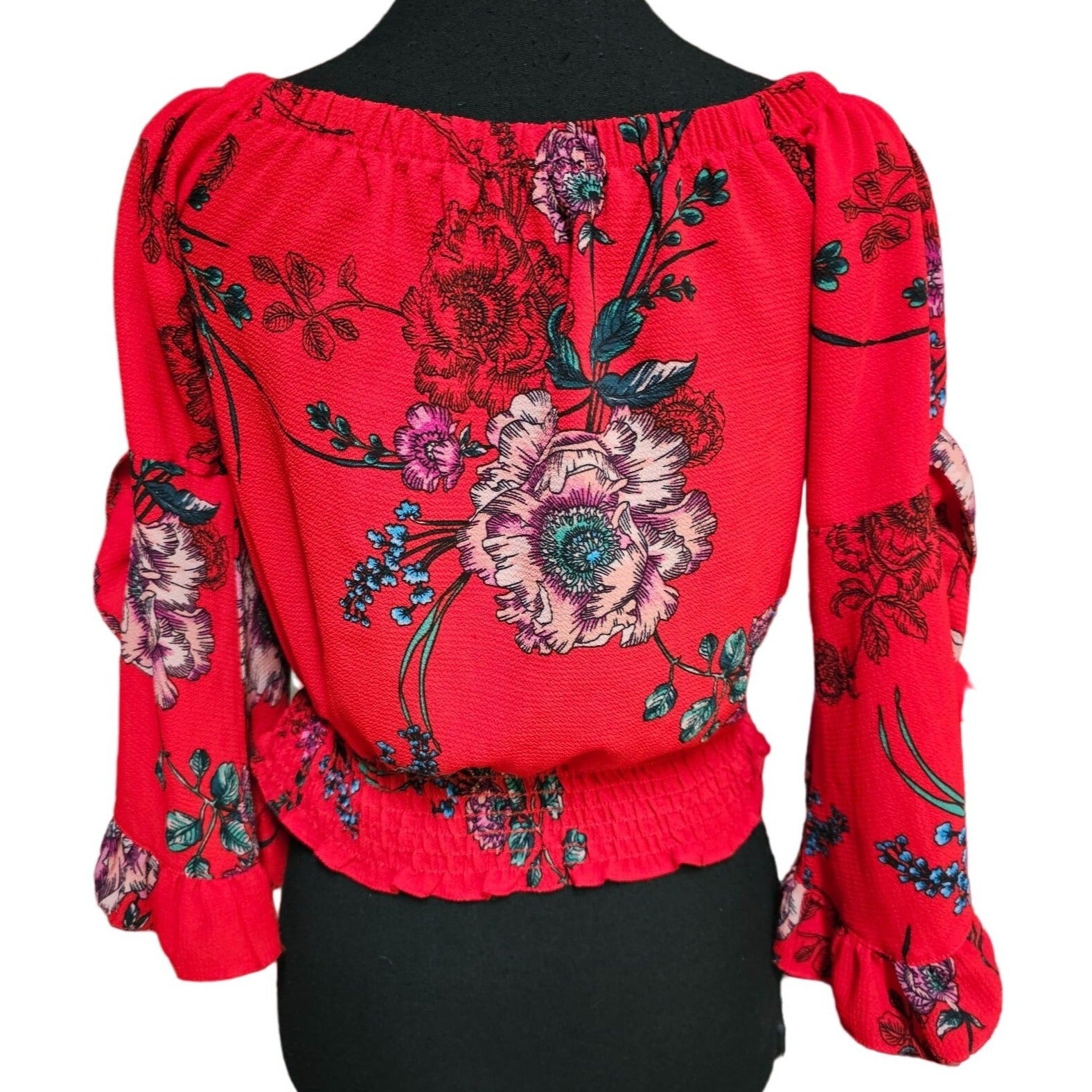 Timing Red with Floral Design Ruched Waist, Searsucker Crop Top, Size S