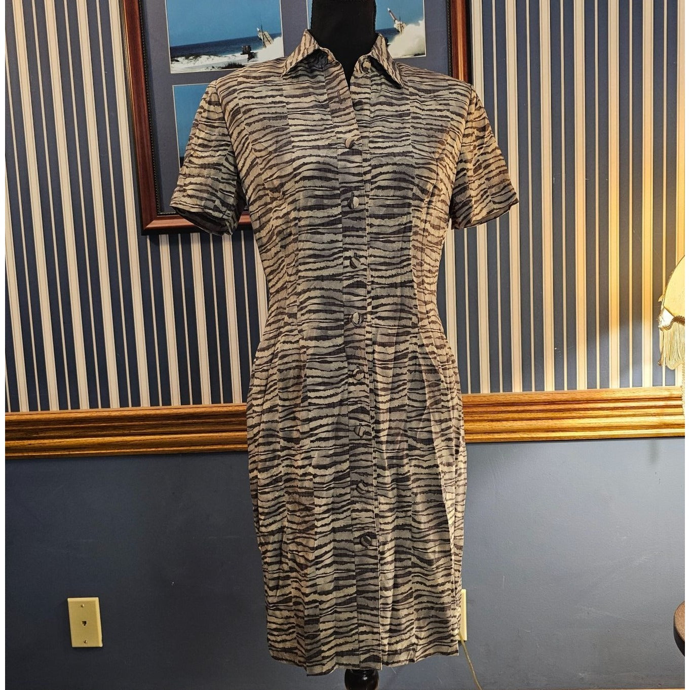 Papell Petites Gray Striped Animal Print Short Sleeve 100% Silk Dress, Size 2P