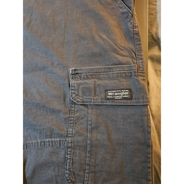 Wrangler Mens Gray Cargo Shorts Relaxed Fit Size 46 Lightweight Cotton