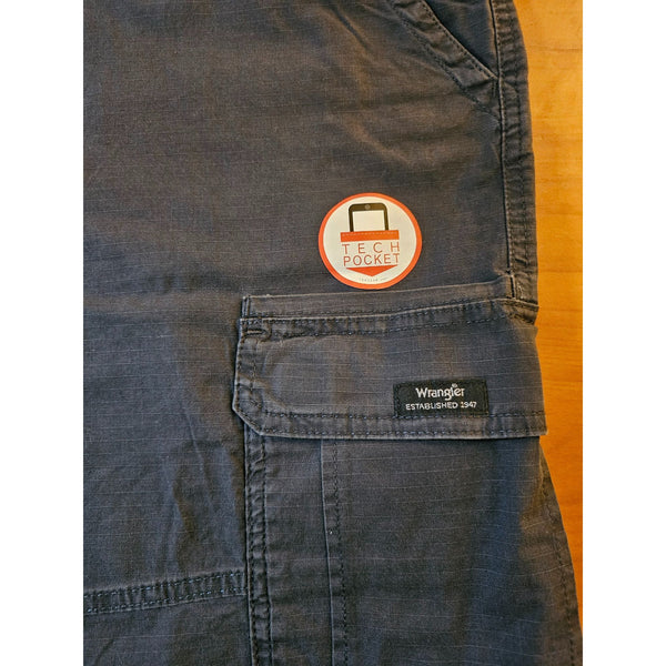 Wrangler Mens Relaxed Fit Charcoal Cargo Shorts With Tech Pocket 48