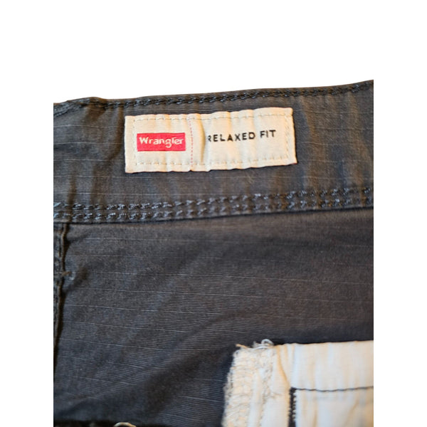 Wrangler Mens Relaxed Fit Charcoal Cargo Shorts With Tech Pocket 48