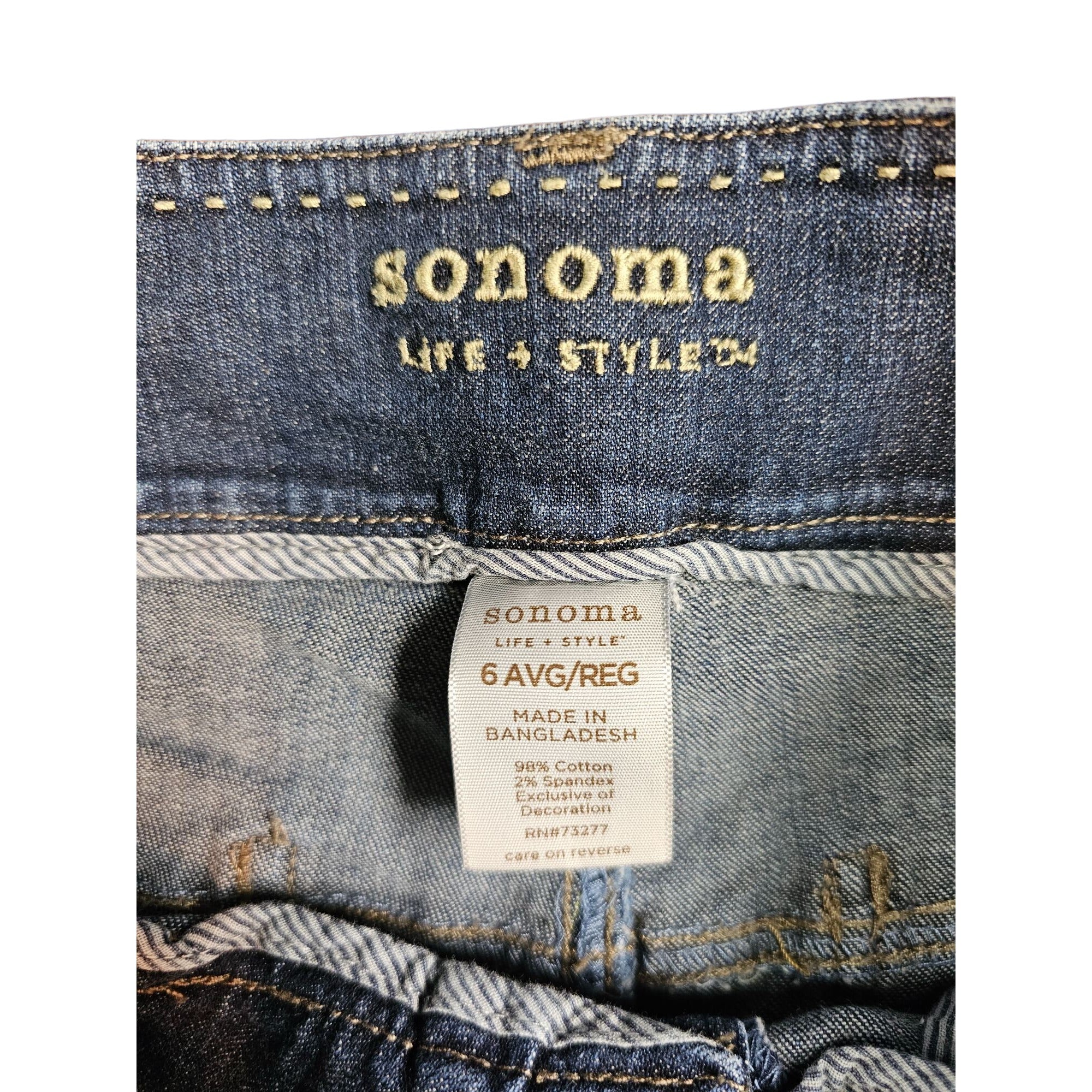 Sonoma Lift + Style Size 6 Low Waisted Loose Fit Straight Leg Women's Capri Jeans